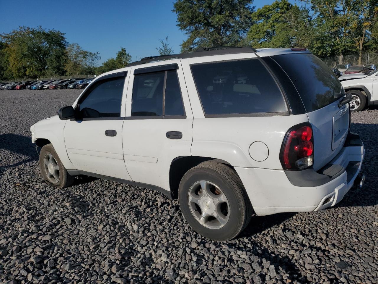 2007 Chevrolet Trailblazer Ls - Image 2