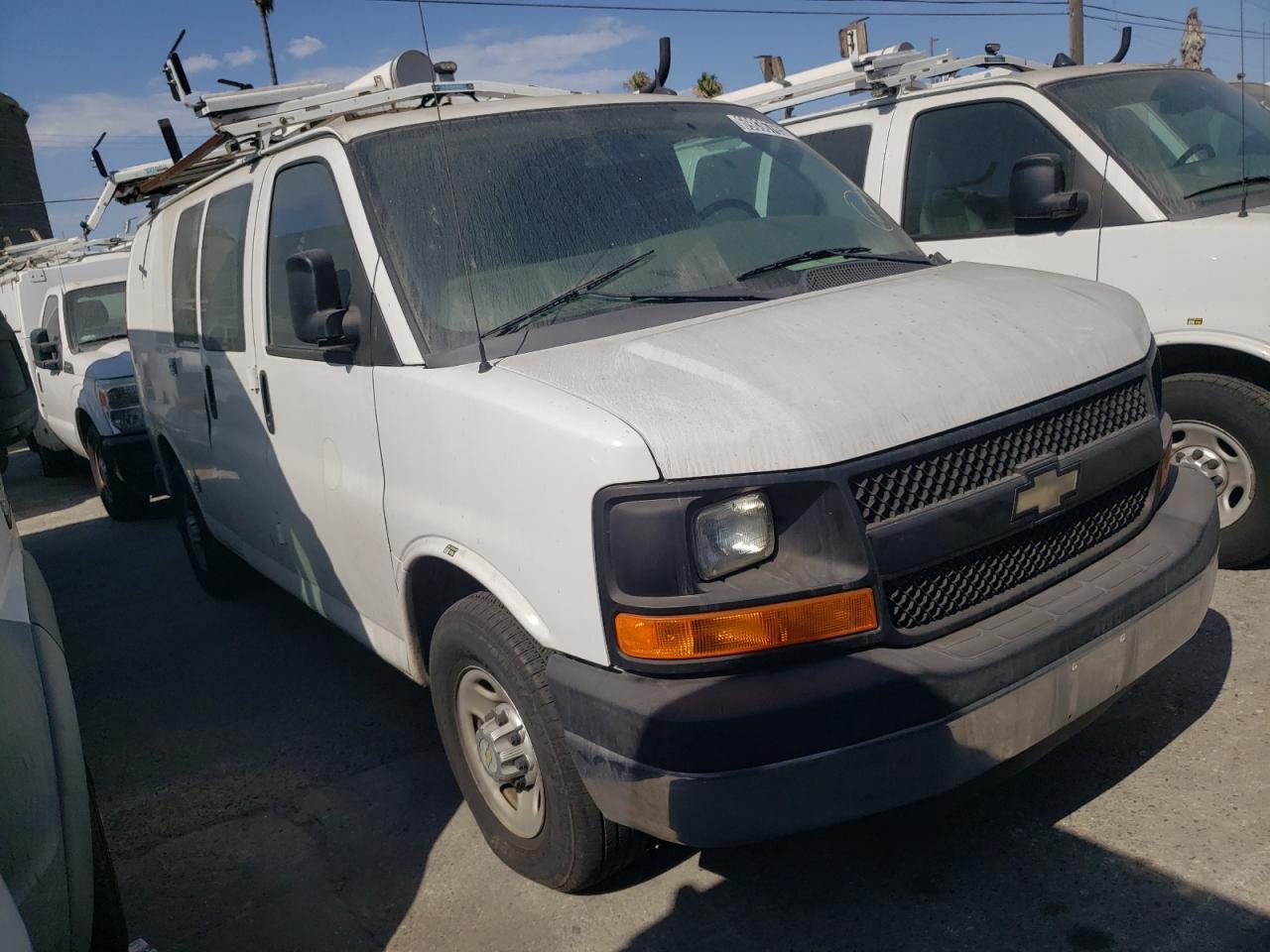 2014 Chevrolet Express G2500 Cargo Van - Pri Fleet - Image 4