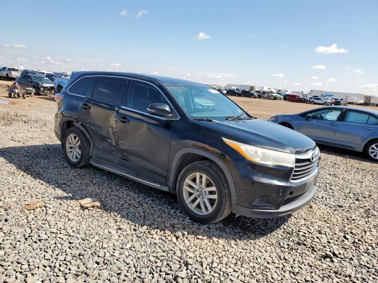 2016 Toyota Highlander Le - Image 4