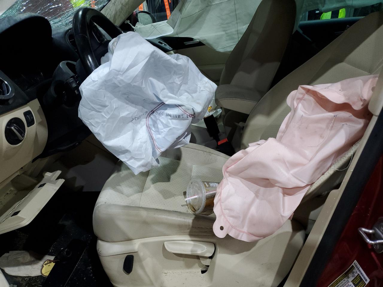 2014 Volkswagen Tiguan S - Image 7