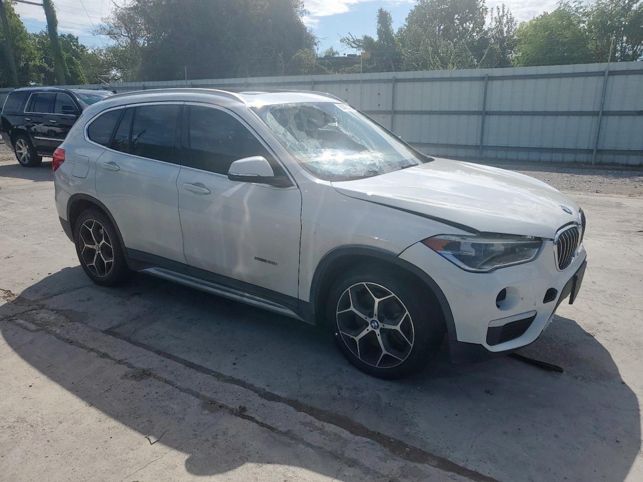 2017 BMW X1 Sdrive28I - Image 4