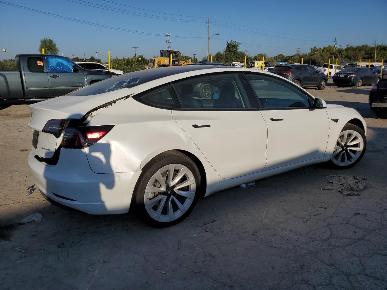 2022 Tesla Model 3 - Image 3