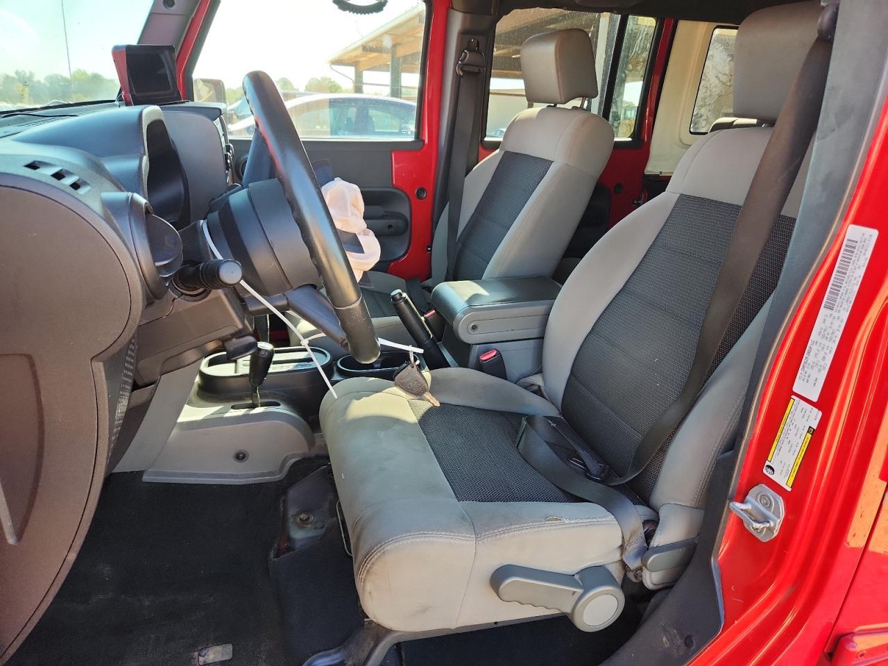 2010 Jeep Wrangler Unlimited Sport - Фото 7