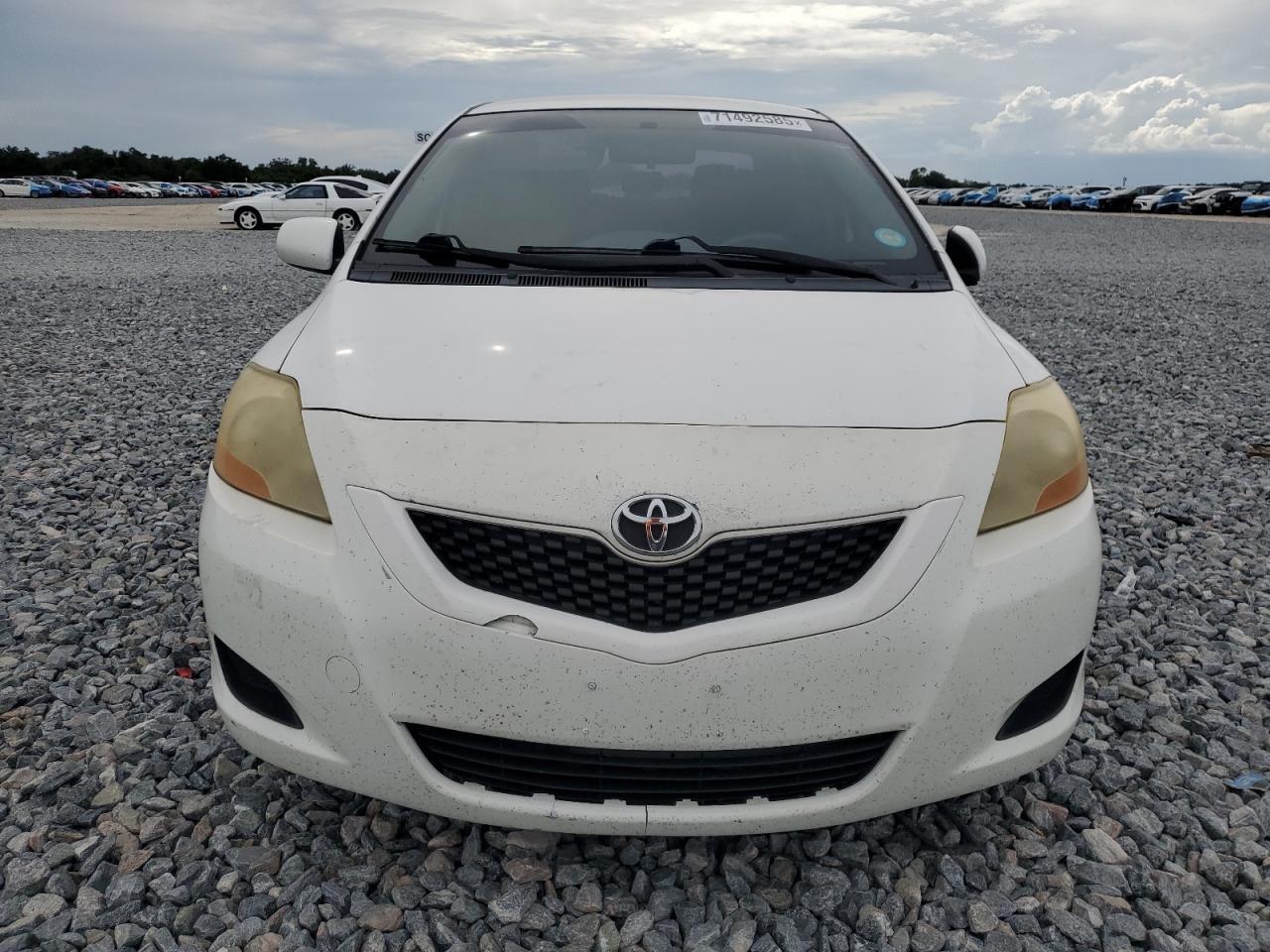 2011 Toyota Yaris - Фото 5