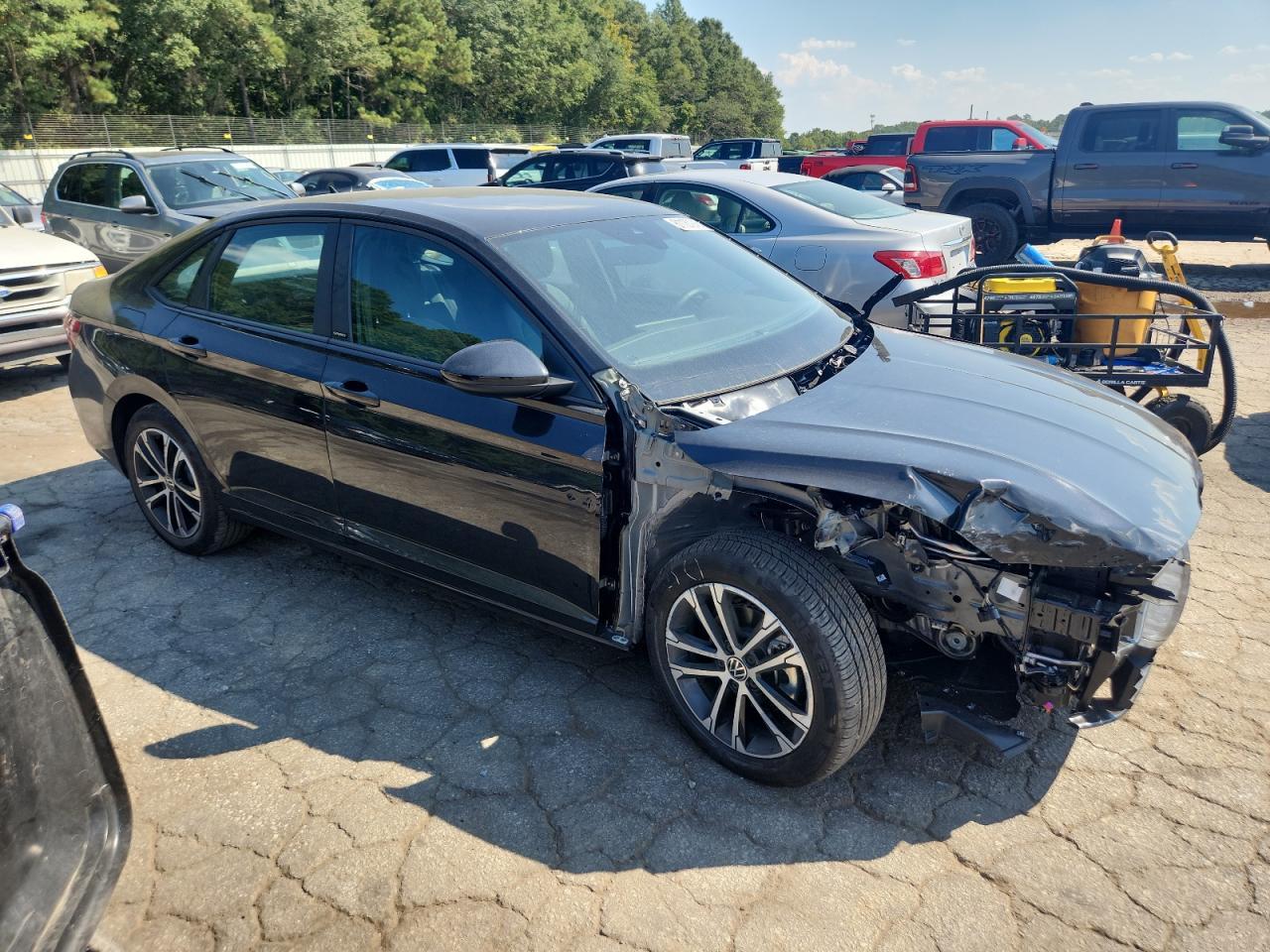 2025 Volkswagen Jetta Sport - Image 4