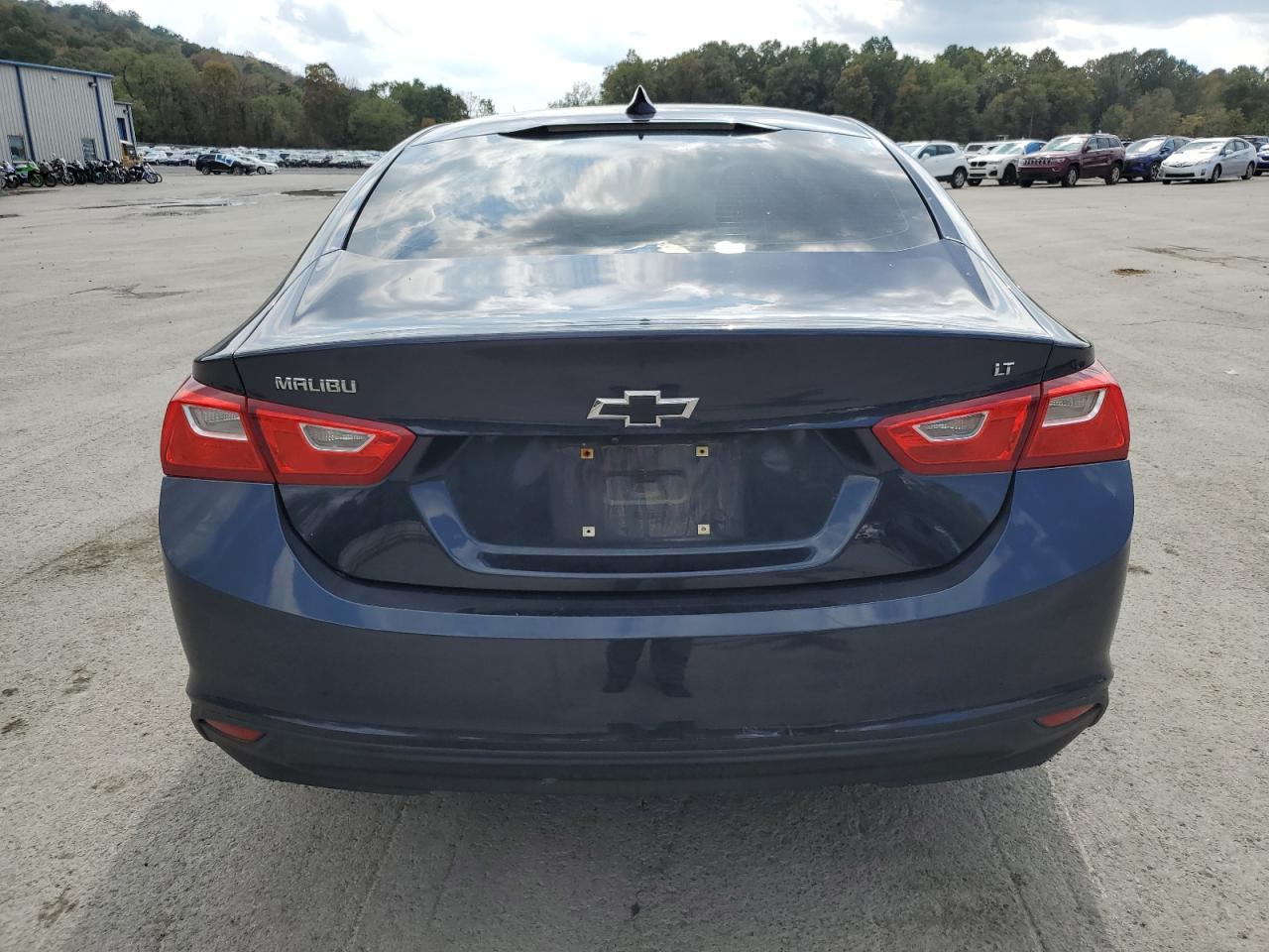 2018 Chevrolet Malibu Lt - Image 6