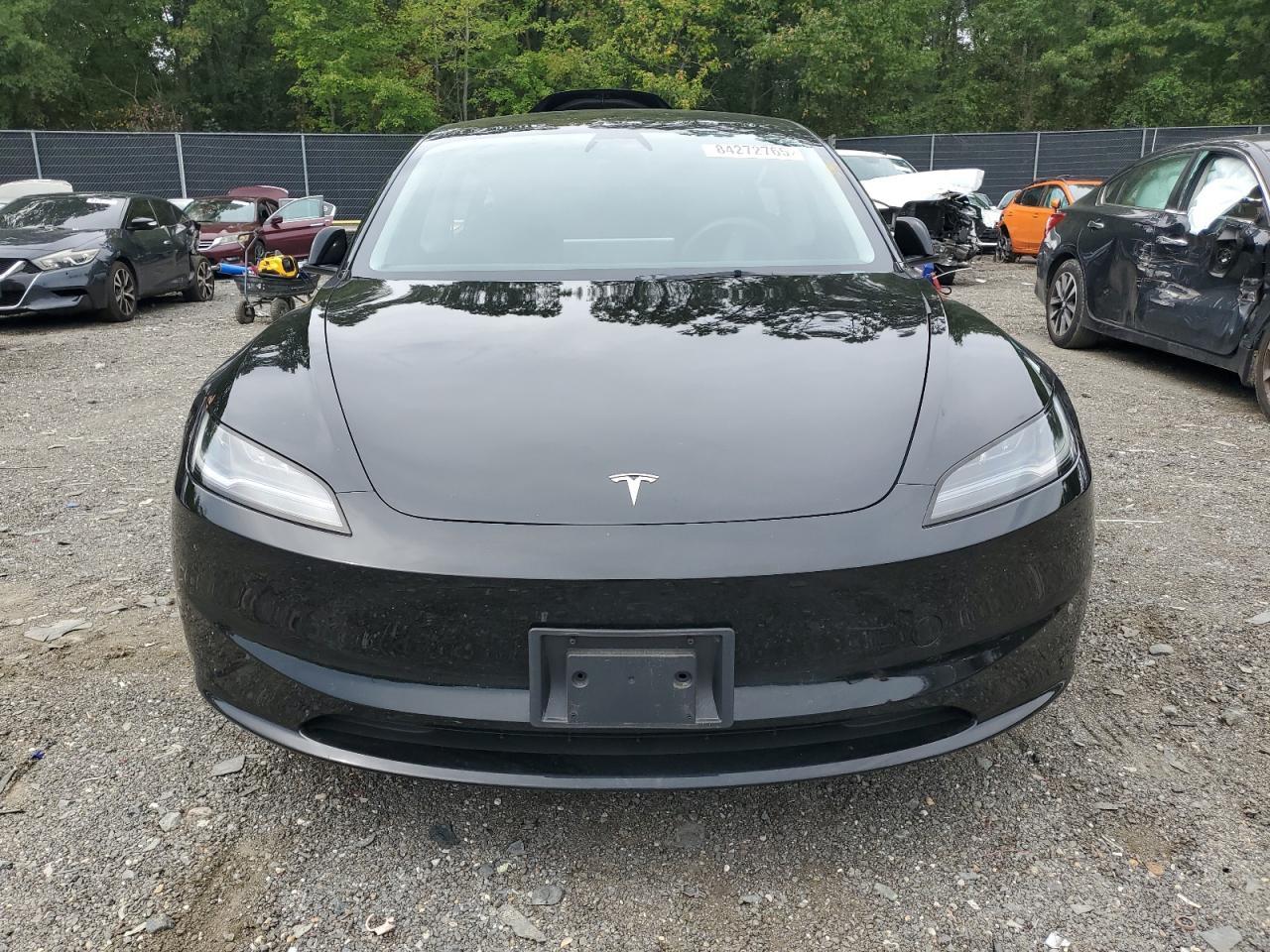 2024 Tesla Model 3 - Фото 5