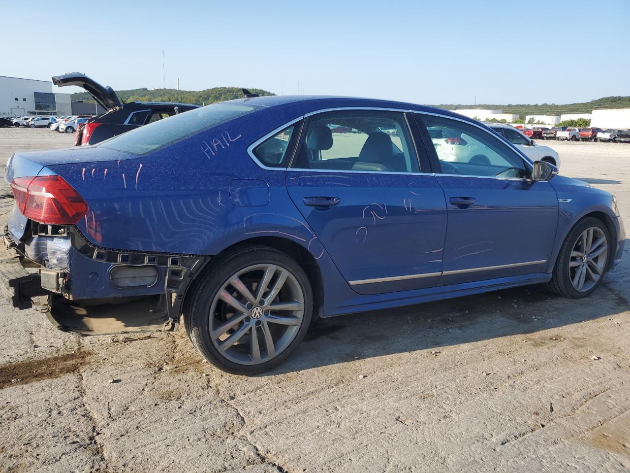 2017 Volkswagen Passat R-Line - Фото 3