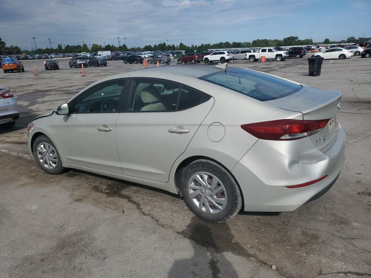 2017 Hyundai Elantra Se - Фото 2