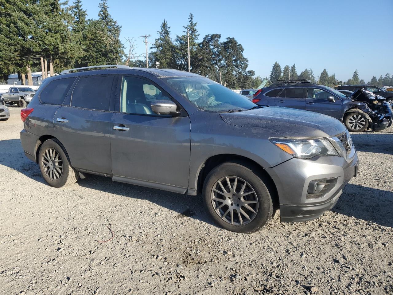 2019 Nissan Pathfinder S - Image 4