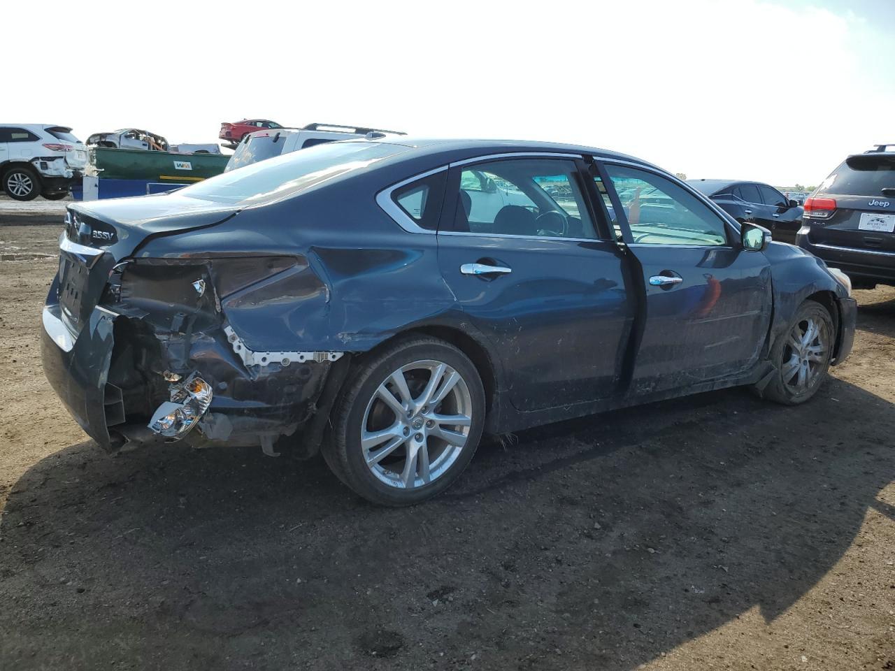 2013 Nissan Altima 3.5S - Фото 3