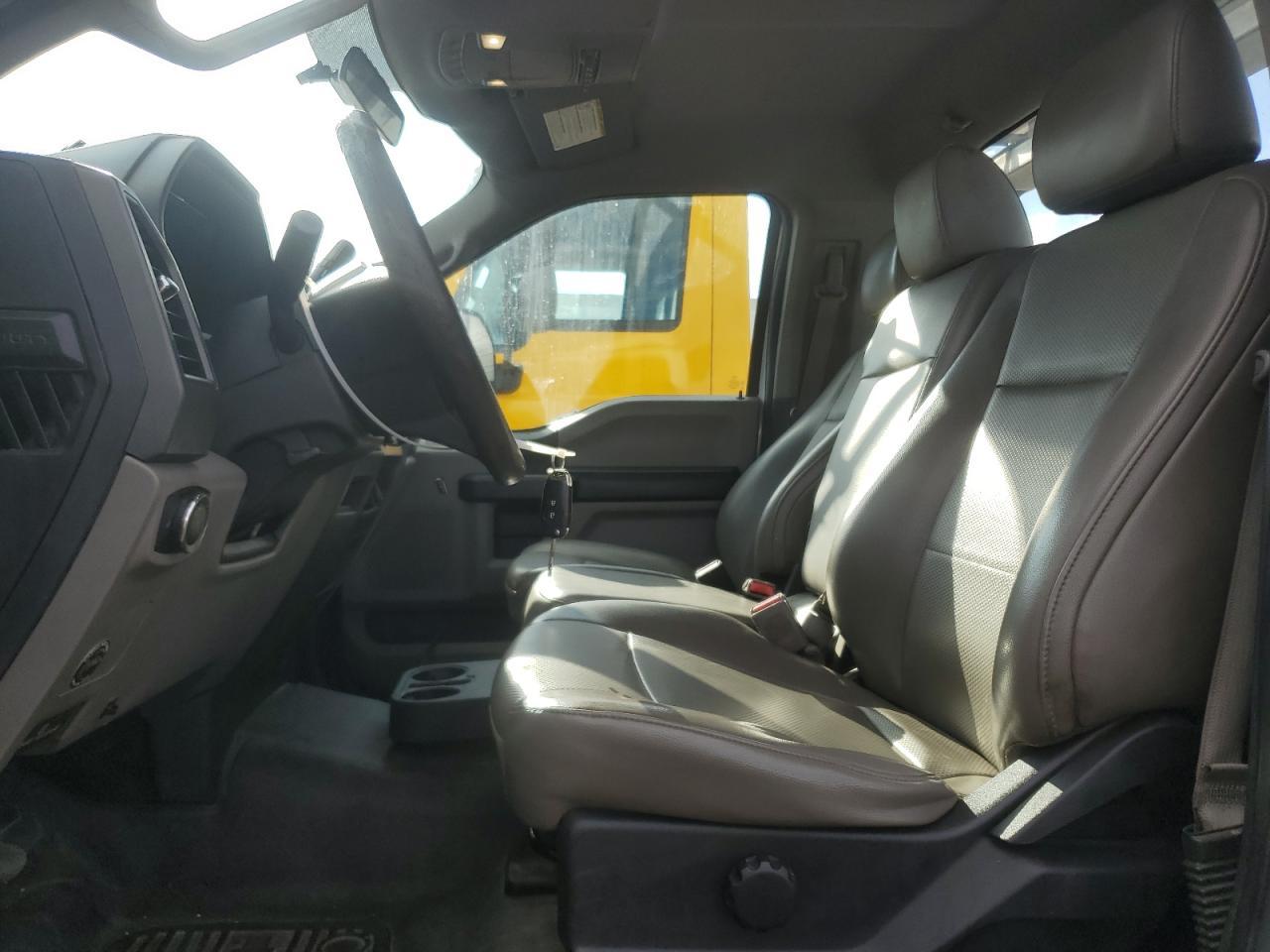 2017 Ford F450 Super Duty - Фото 7