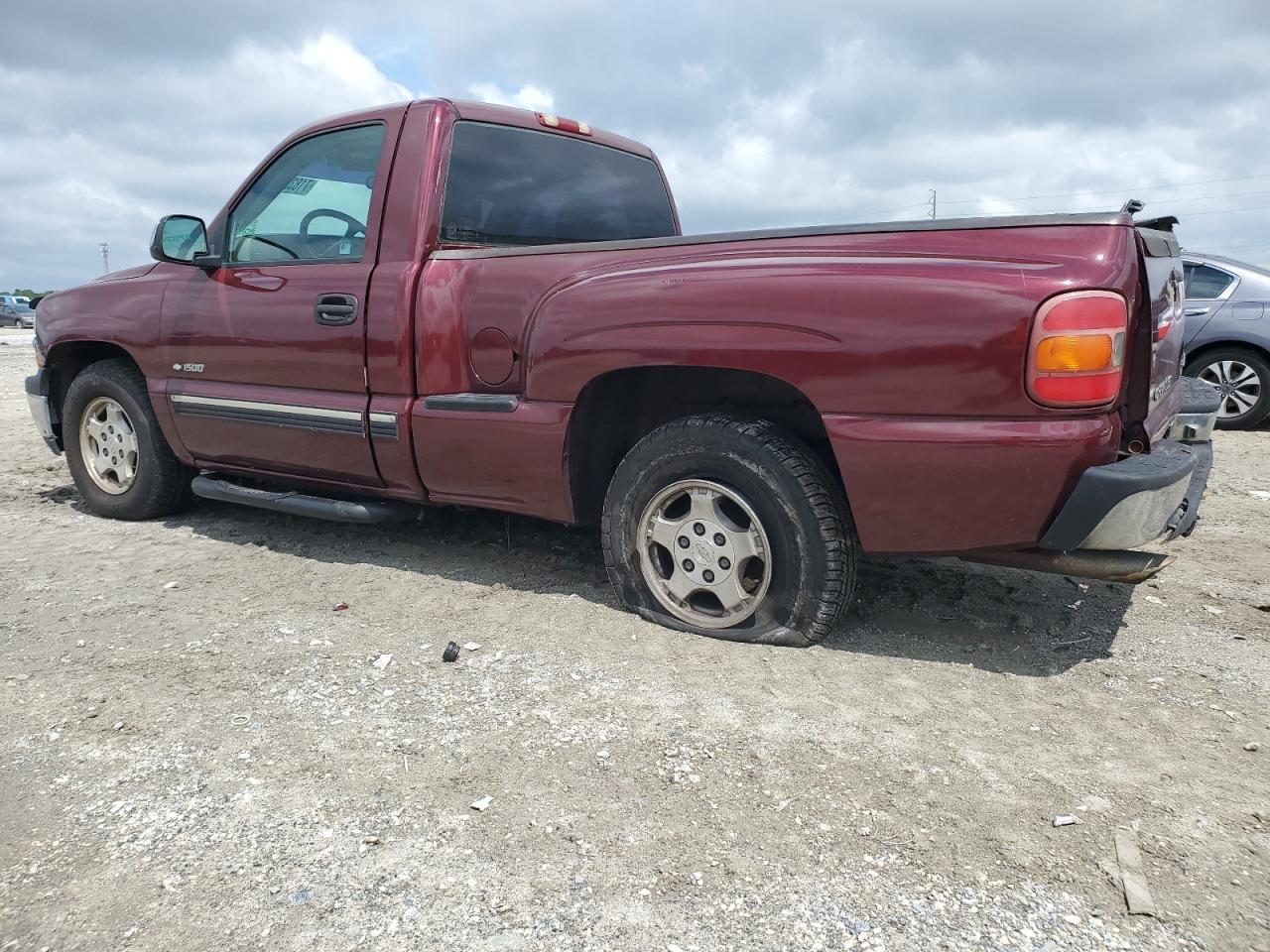 1999 Chevrolet Silverado C1500 - Фото 2