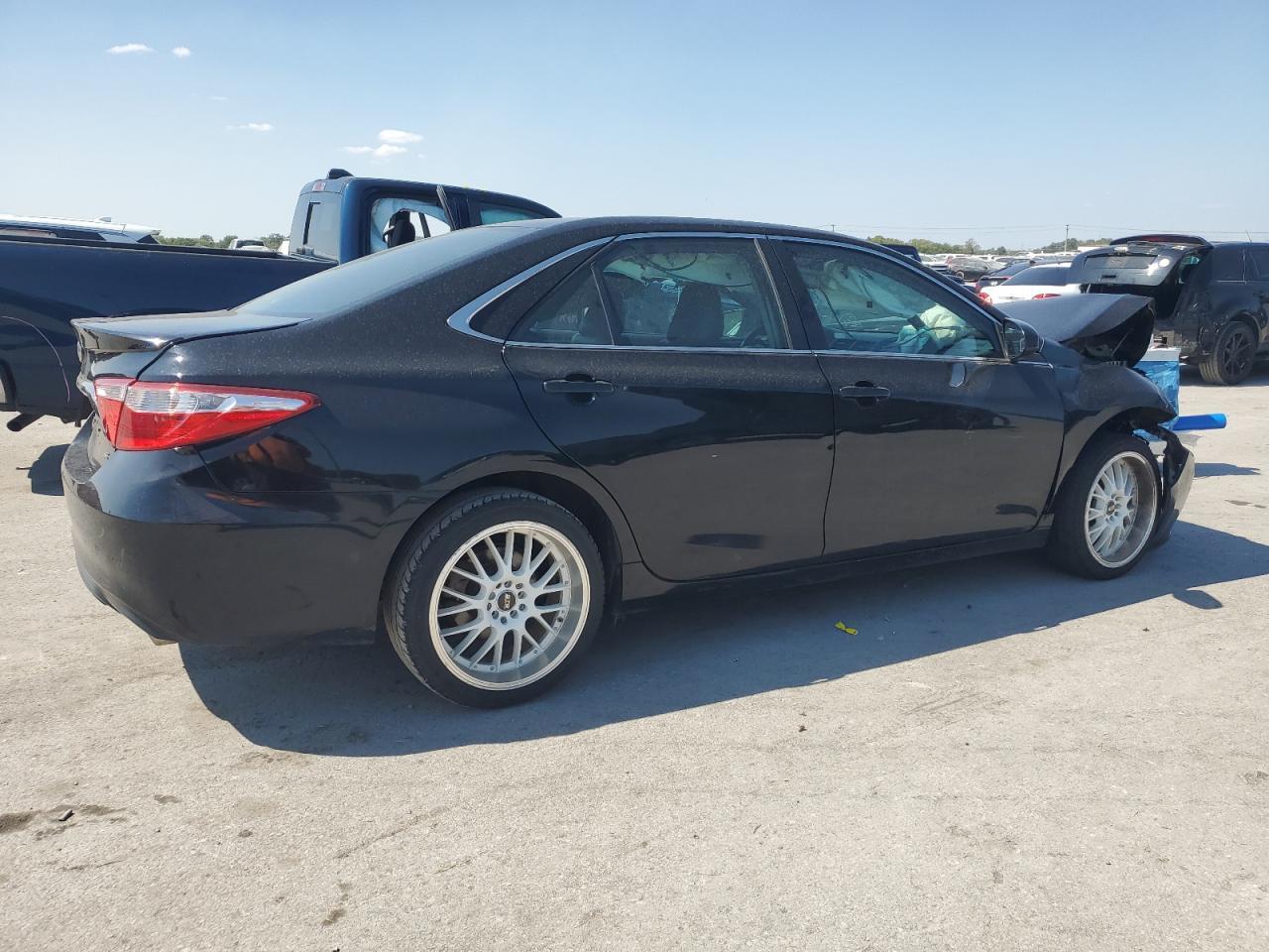 2016 Toyota Camry Le - Image 3