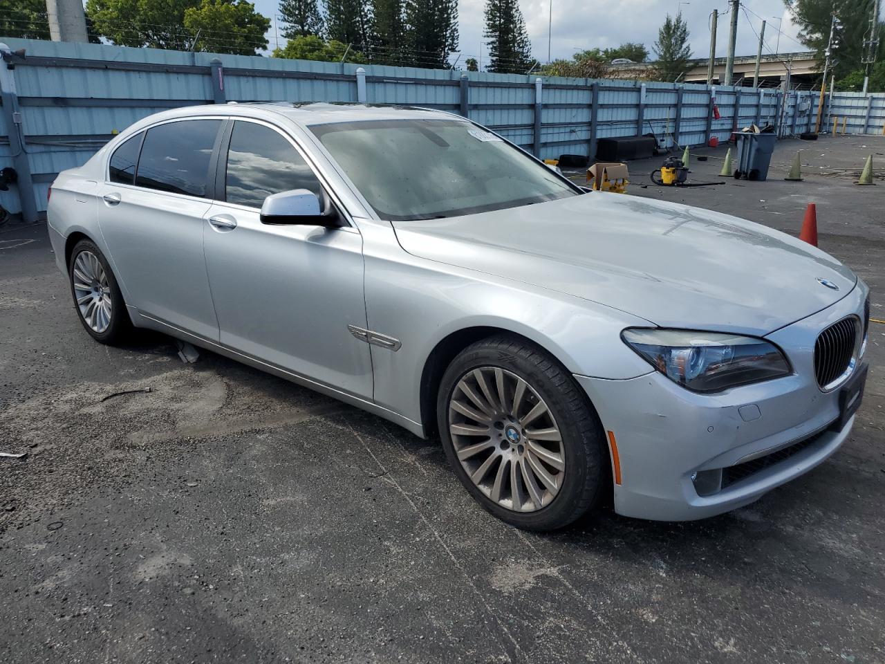 2012 BMW 750 Lxi - Фото 4