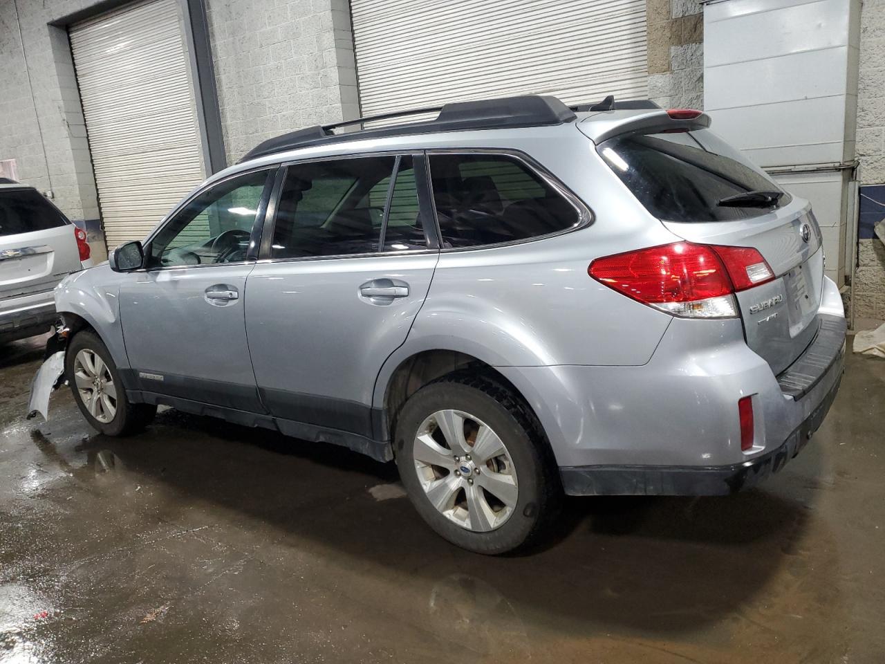 2012 Subaru Outback 3.6R Limited - Фото 2