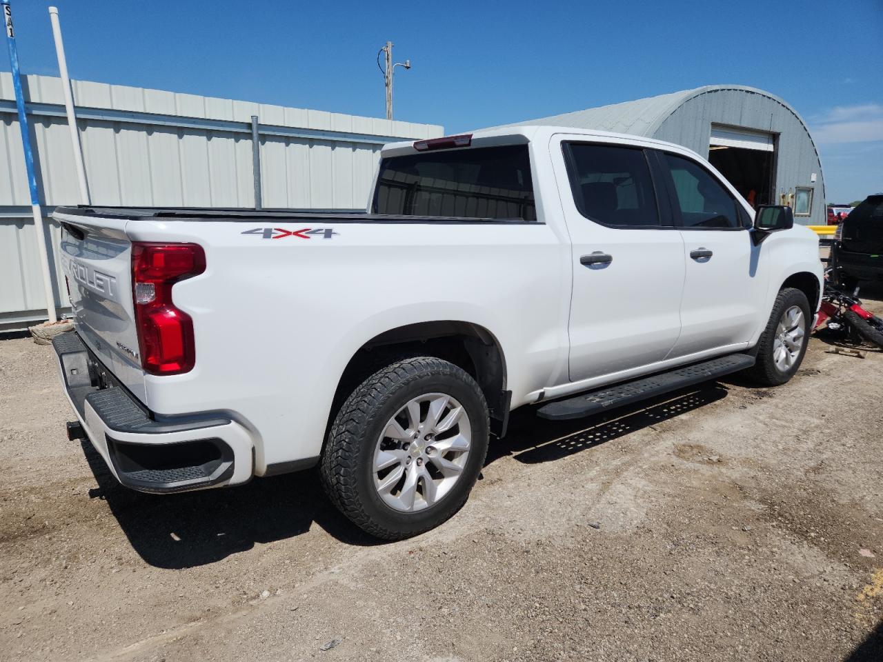 2019 Chevrolet Silverado K1500 Custom - Фото 3
