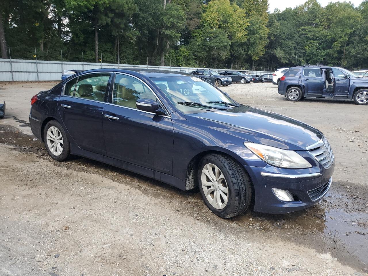 2012 Hyundai Genesis 3.8L - Фото 4