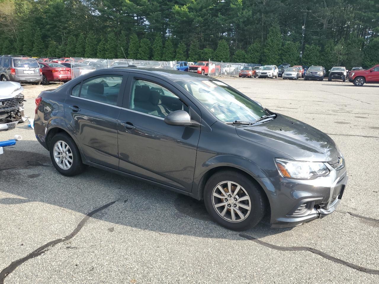 2018 Chevrolet Sonic Lt - Фото 4