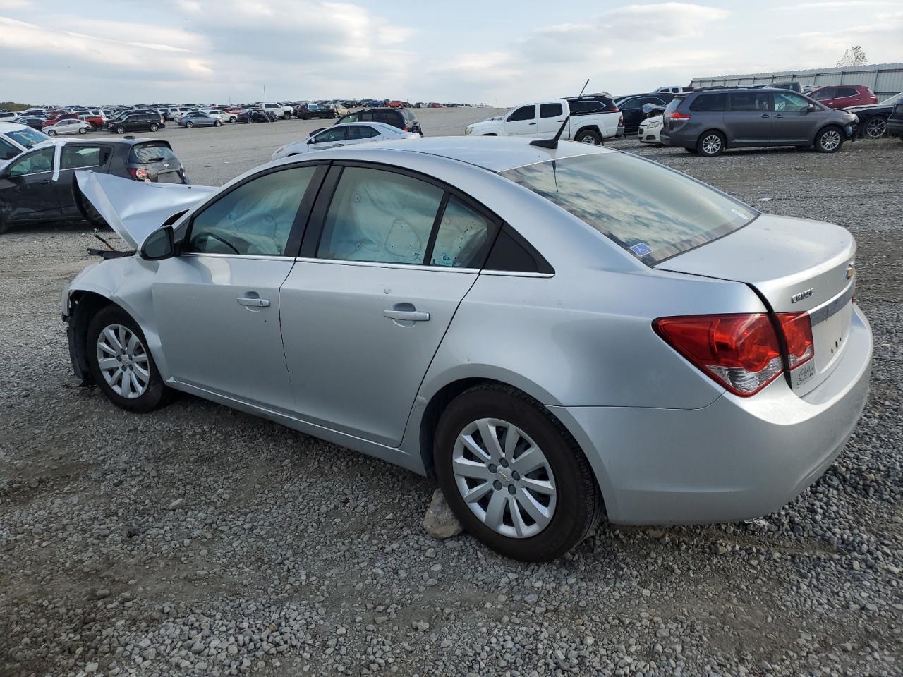 2011 Chevrolet Cruze Lt - Фото 2