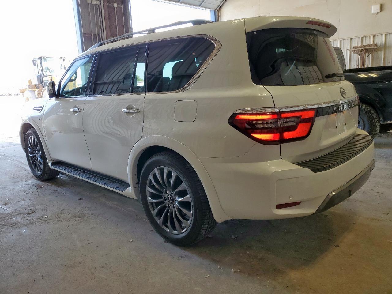 2022 Nissan Armada Platinum - Фото 2