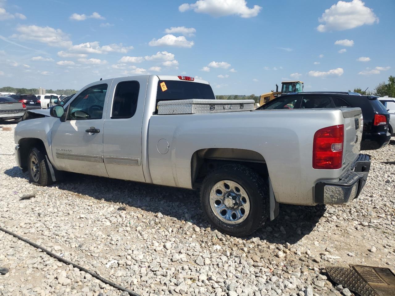 2011 Chevrolet Silverado C1500 Lt - Image 2