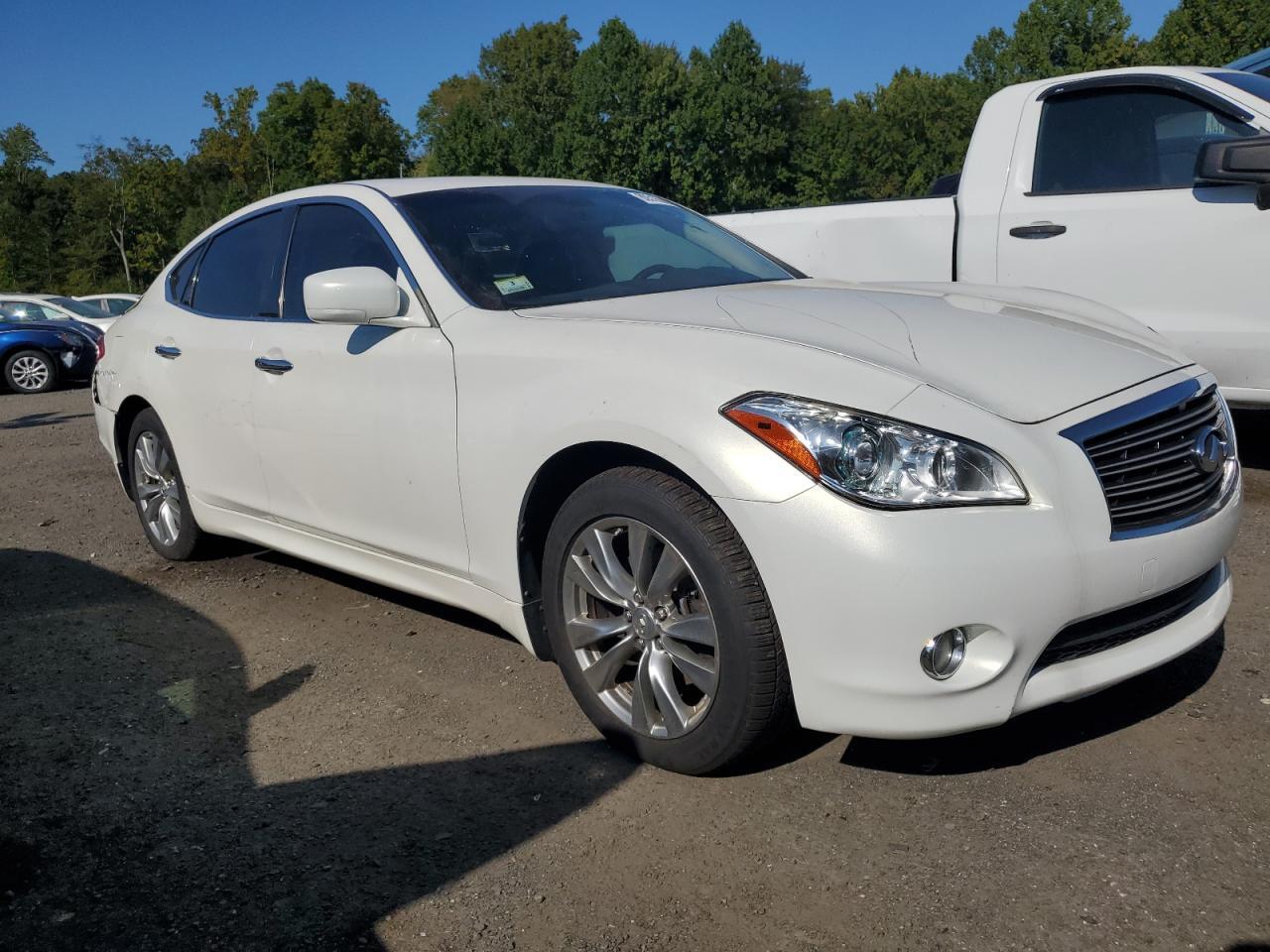 2011 Infiniti M37 X - Фото 4