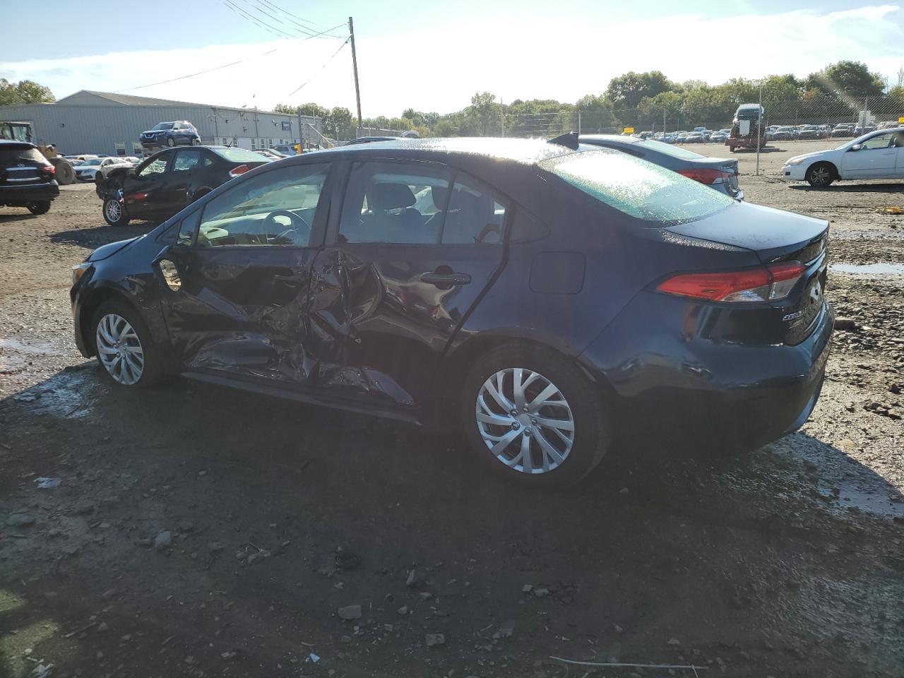 2021 Toyota Corolla Le - Image 2