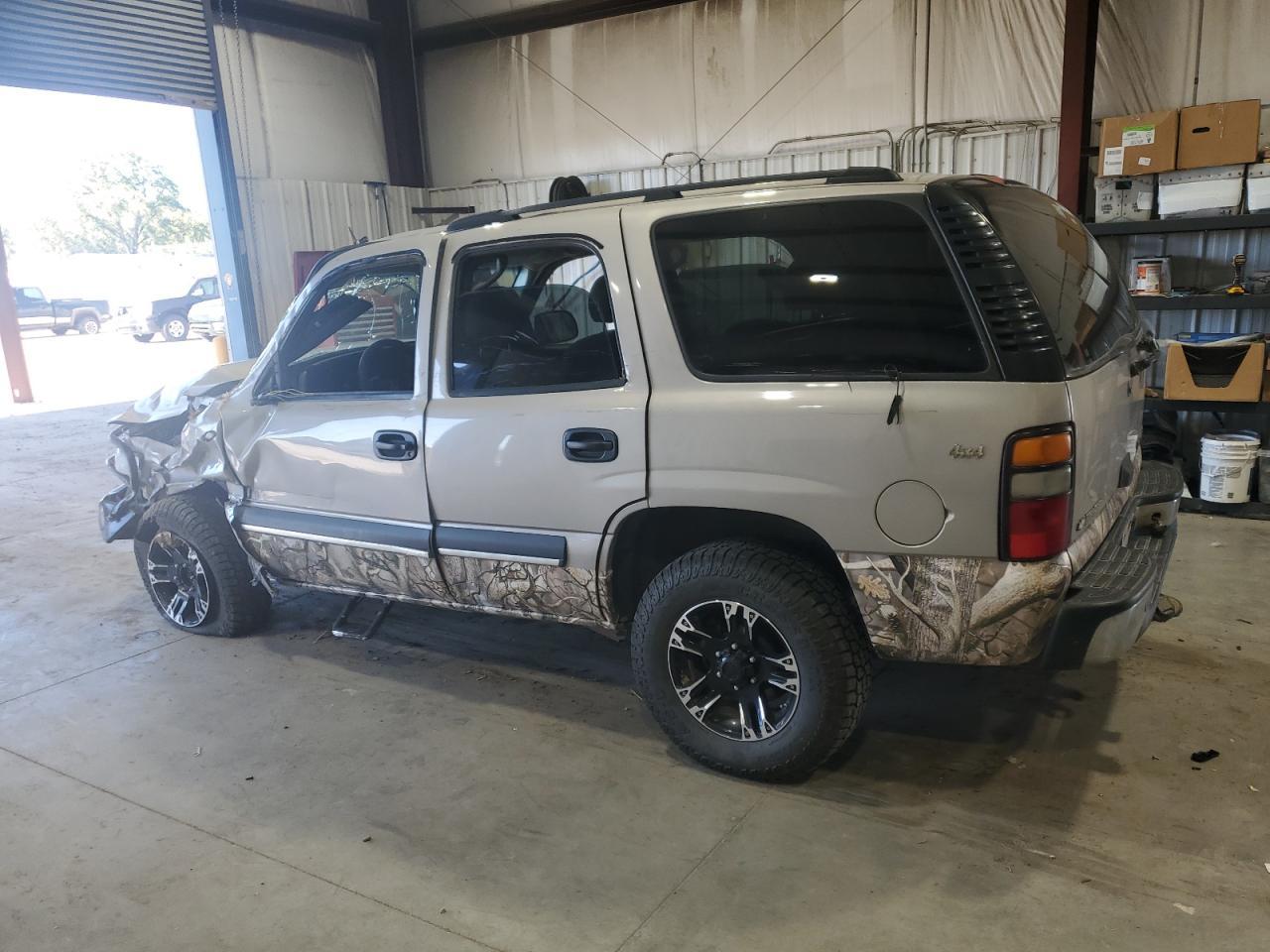 2004 Chevrolet Tahoe K1500 - Image 2