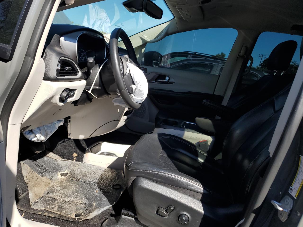 2022 Chrysler Pacifica Touring L - Фото 7