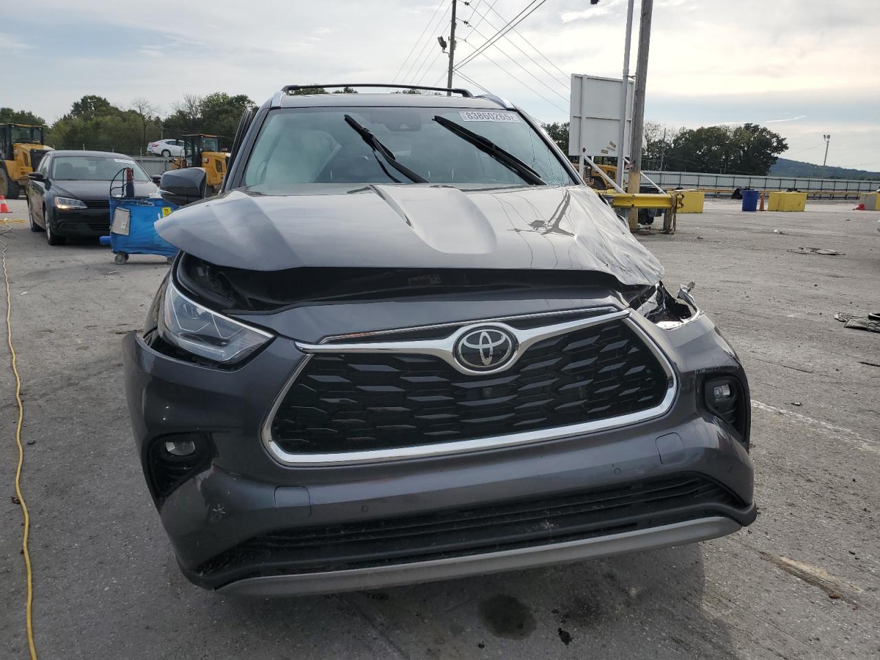 2022 Toyota Highlander Platinum - Image 5