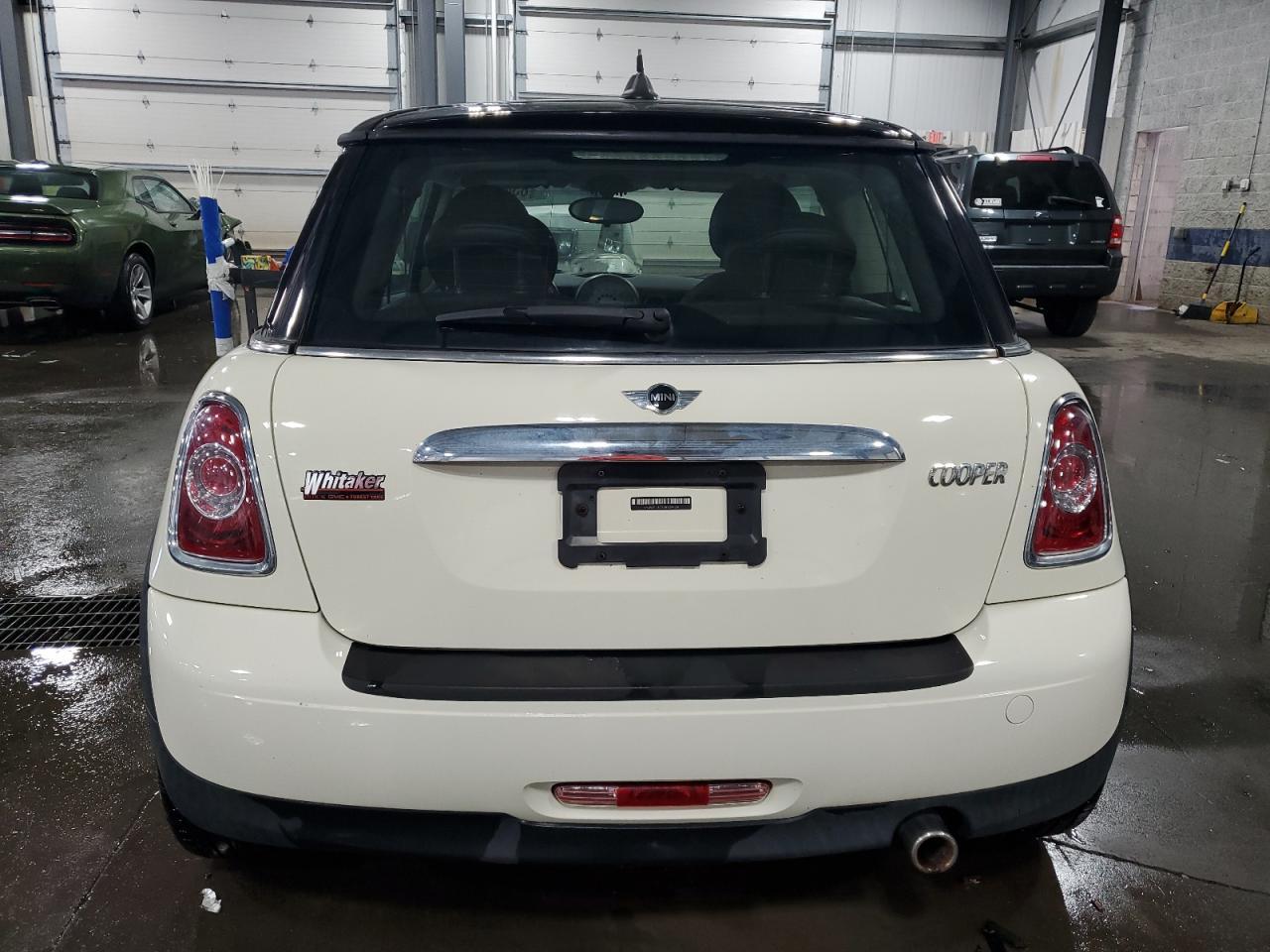 2011 Mini Cooper - Image 6