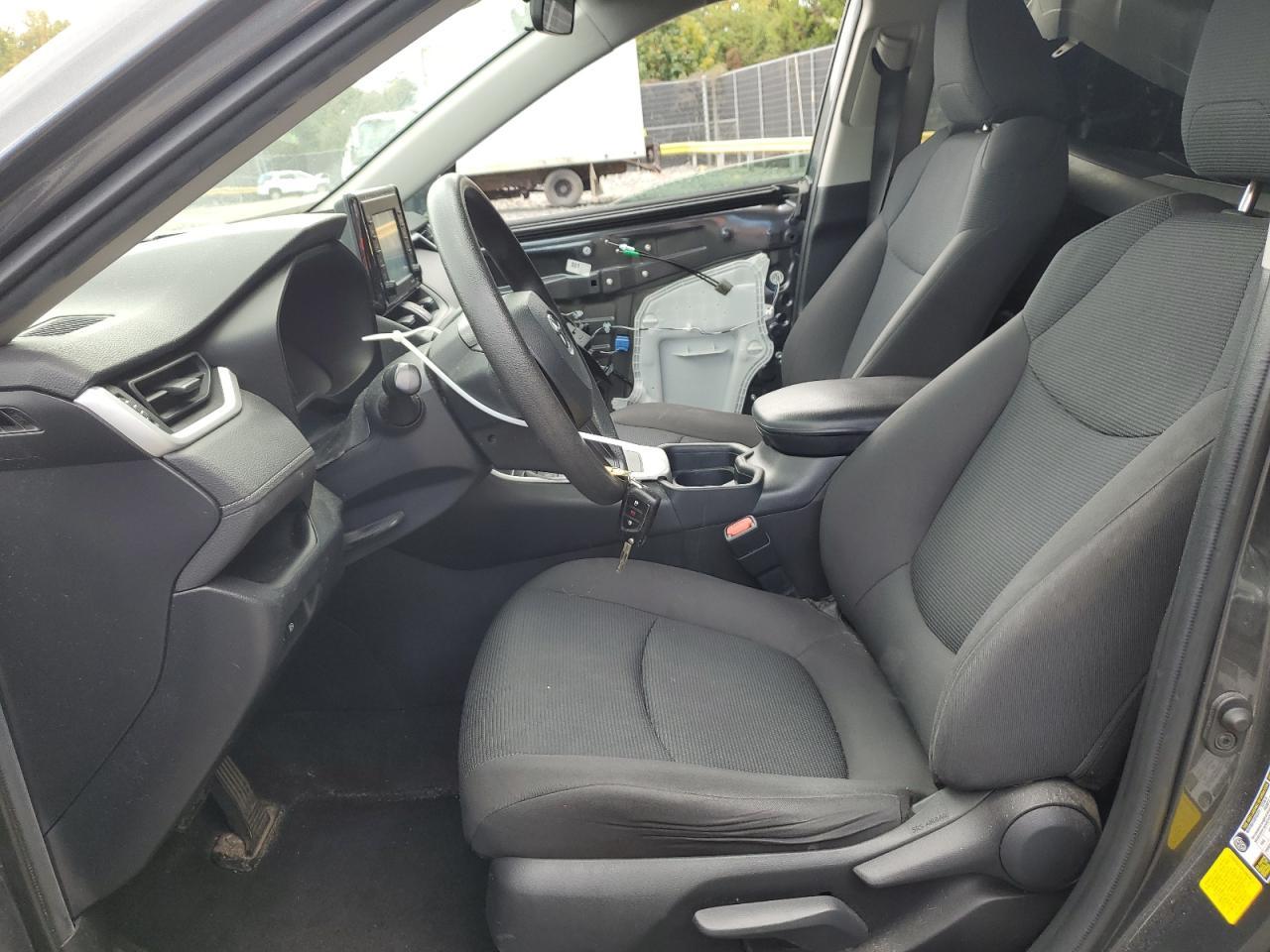 2020 Toyota Rav4 Le - Фото 7