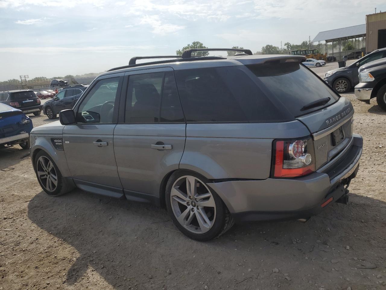 2013 Land Rover Range Rover Sport Hse Luxury - Image 2