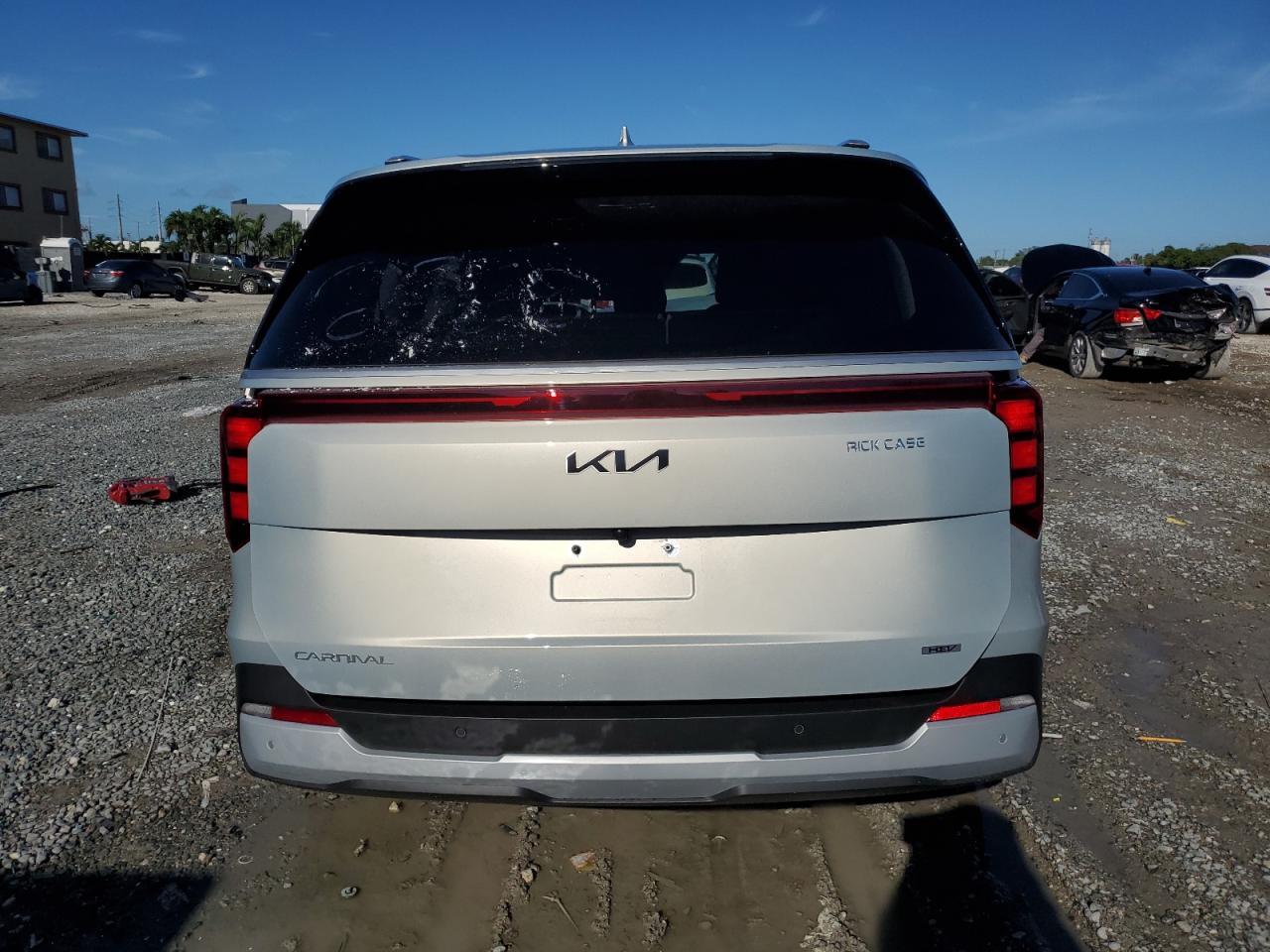 2025 Kia Carnival - Фото 6