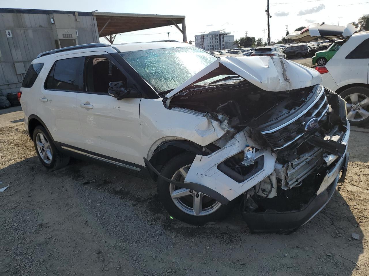2016 Ford Explorer Xlt - Фото 4