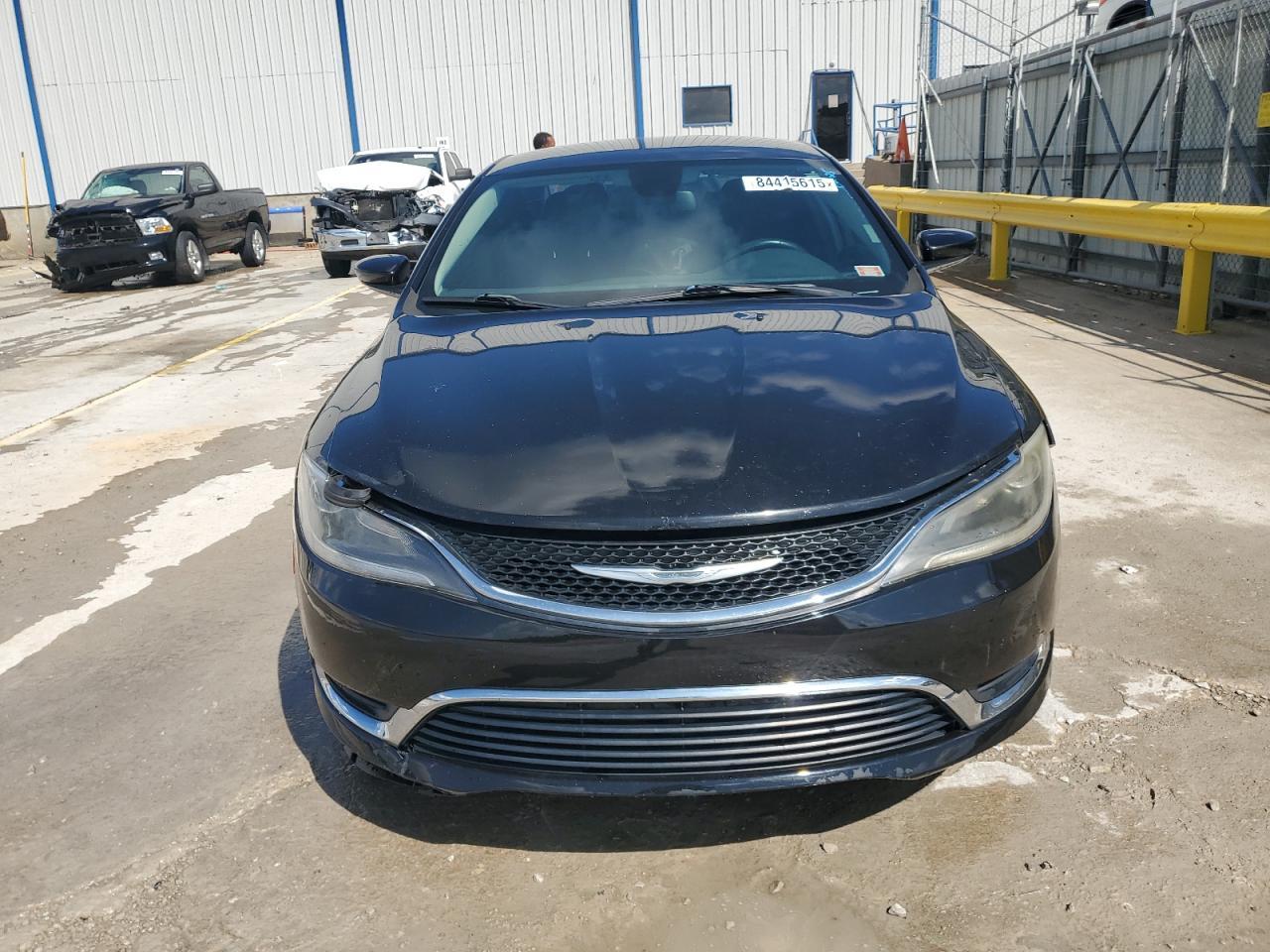 2015 Chrysler 200 Limited - Фото 5