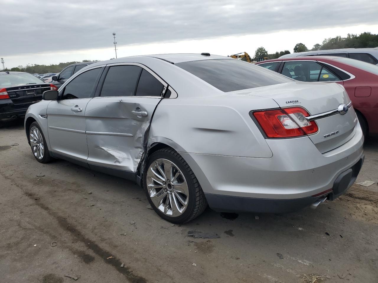 2012 Ford Taurus Limited - Фото 2