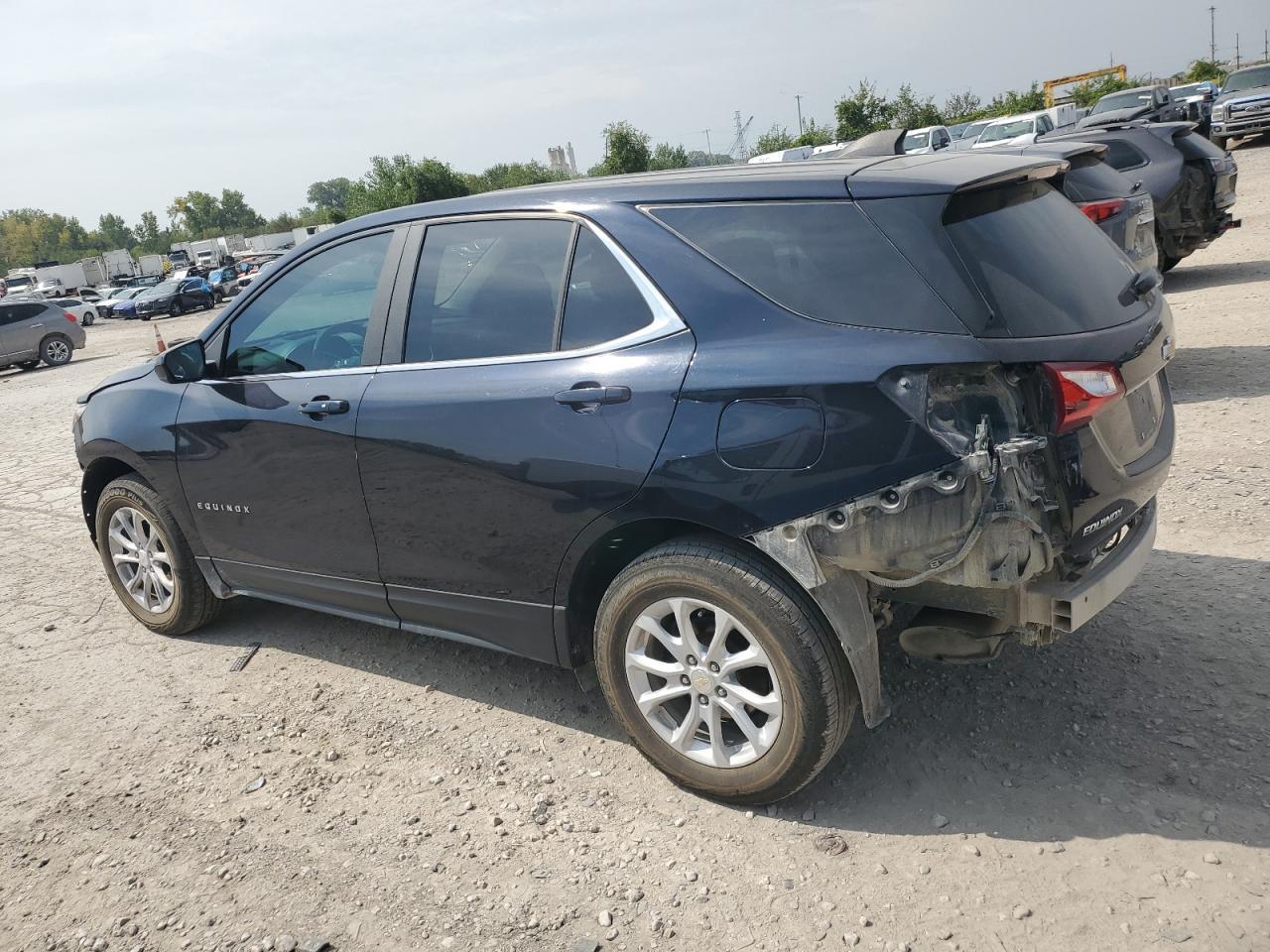 2021 Chevrolet Equinox Lt - Image 2