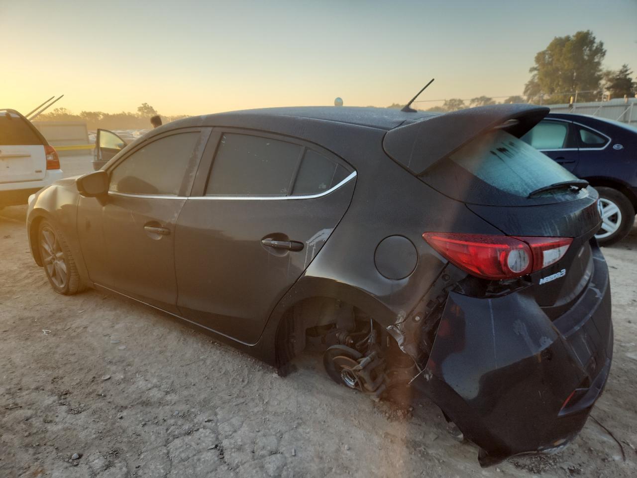 2018 Mazda 3 Touring - Фото 2