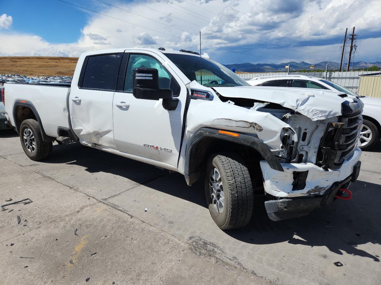 2023 GMC Sierra K3500 At4 - Фото 4