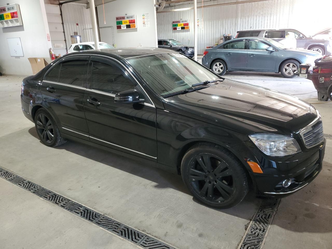 2011 Mercedes-Benz C 300 4Matic - Фото 4