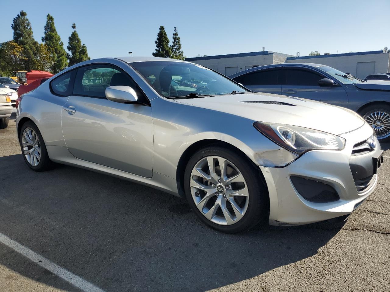 2013 Hyundai Genesis Coupe 2.0T - Image 4