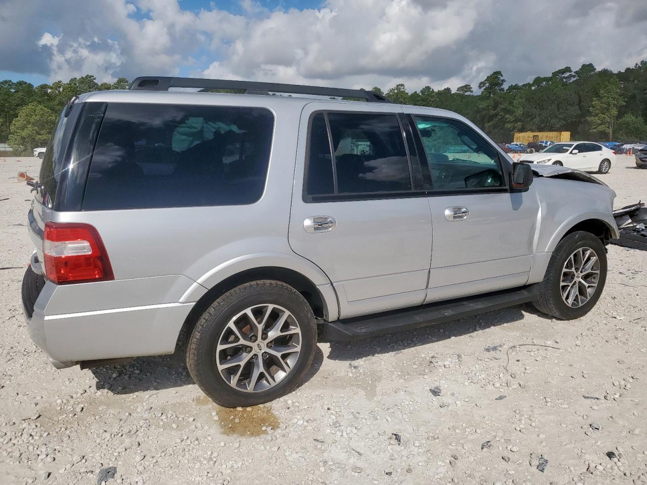 2015 Ford Expedition Xlt - Фото 3