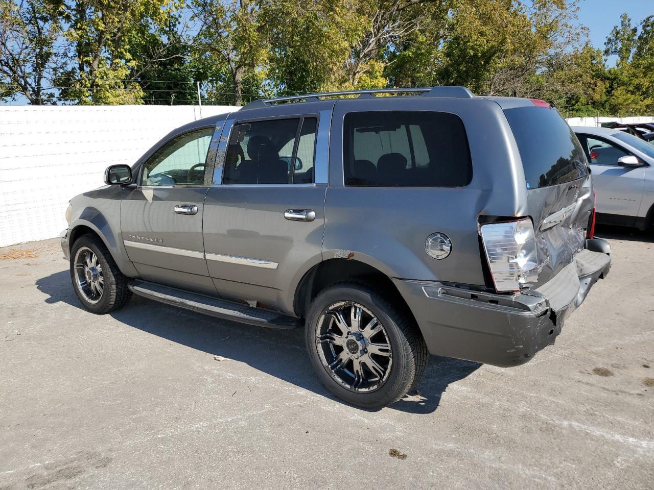 2007 Chrysler Aspen Limited - Фото 2