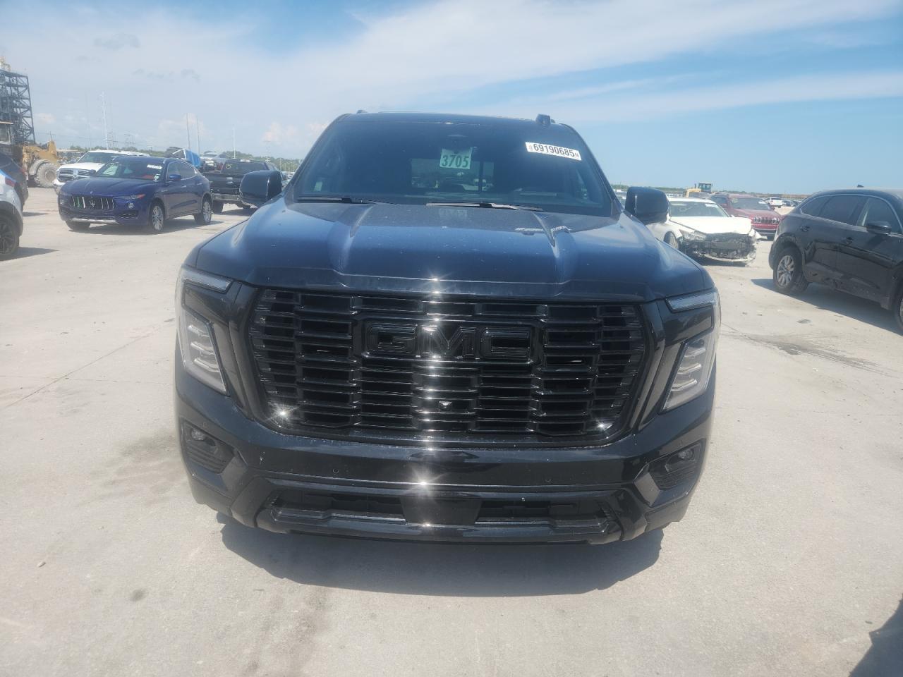 2025 GMC Yukon Denali - Image 5