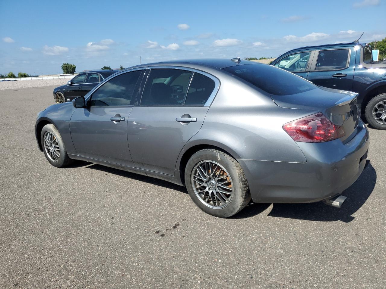 2012 Infiniti G37 - Фото 2
