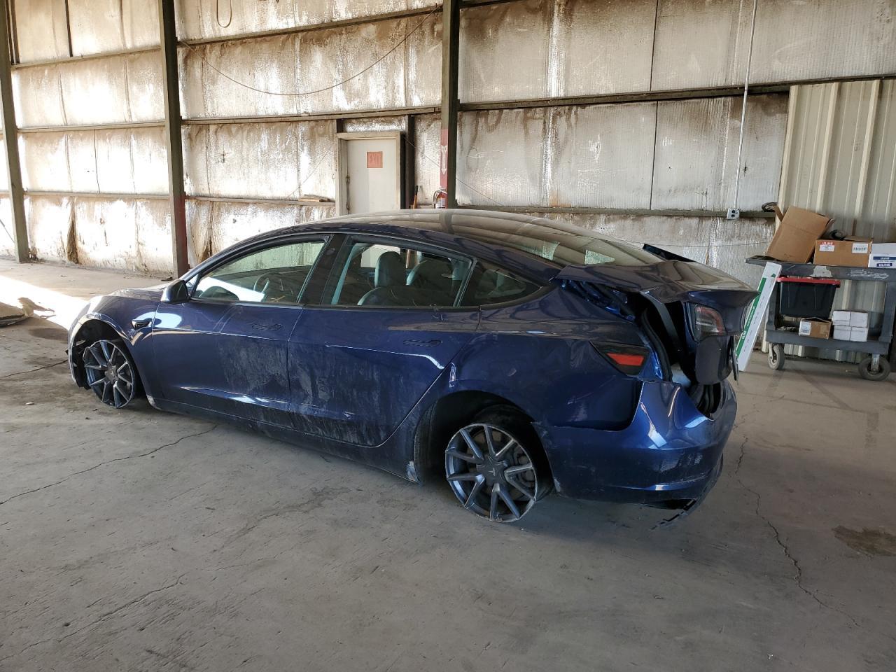 2022 Tesla Model 3 - Фото 2