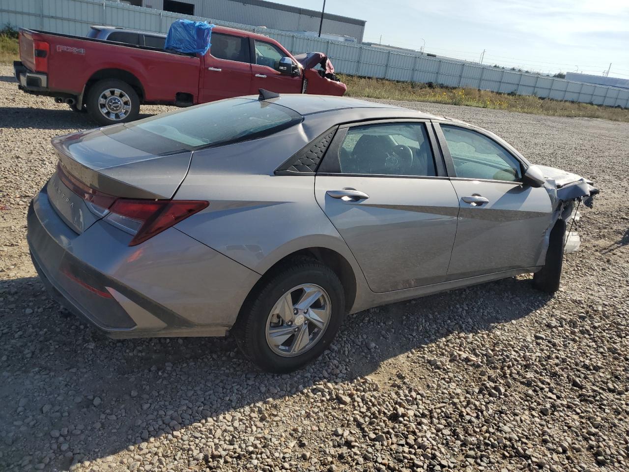 2024 Hyundai Elantra Se - Фото 3