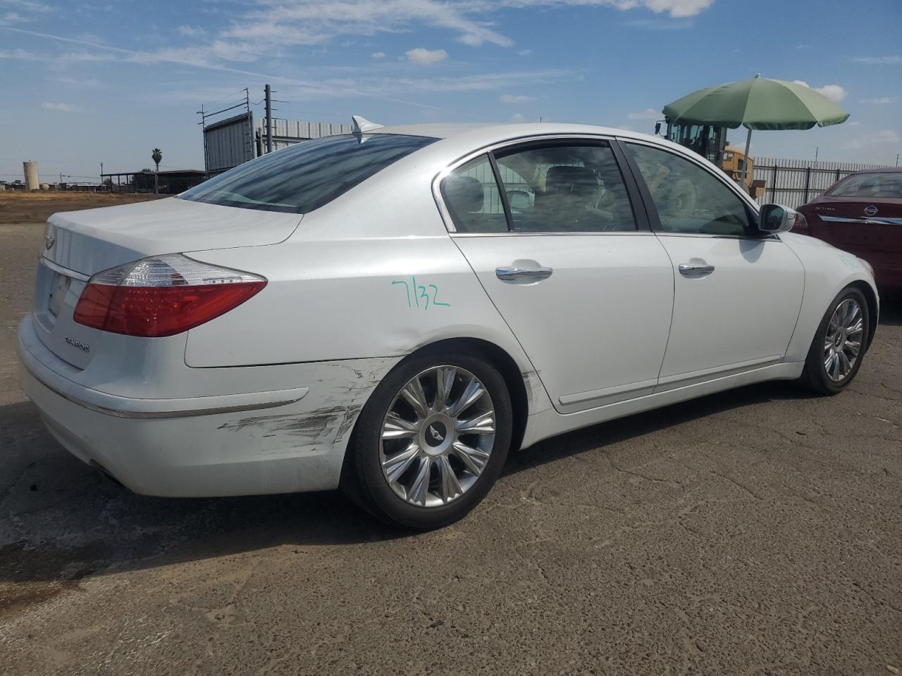 2011 Hyundai Genesis 3.8L - Фото 3